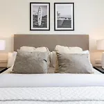 Inf3.6k - Luxury Perfect Location דירה *