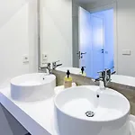 Inf3.6k - Luxury Perfect Location *