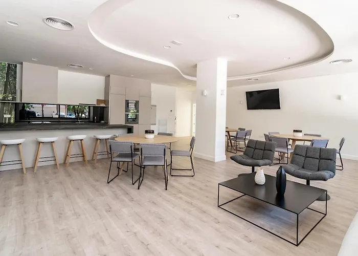 Inf3.6k - Luxury Perfect Location *